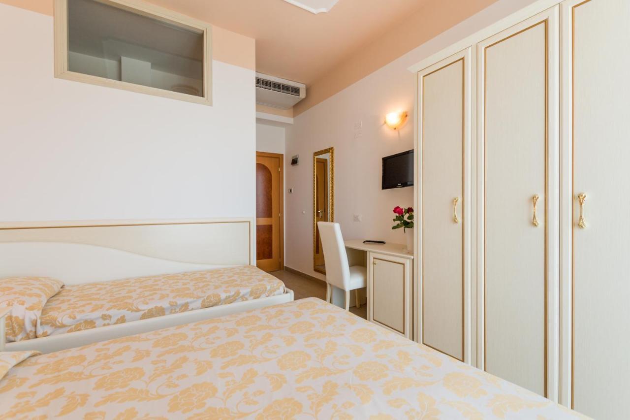 Hotel Miranda Bellaria-Igea Marina Exterior foto